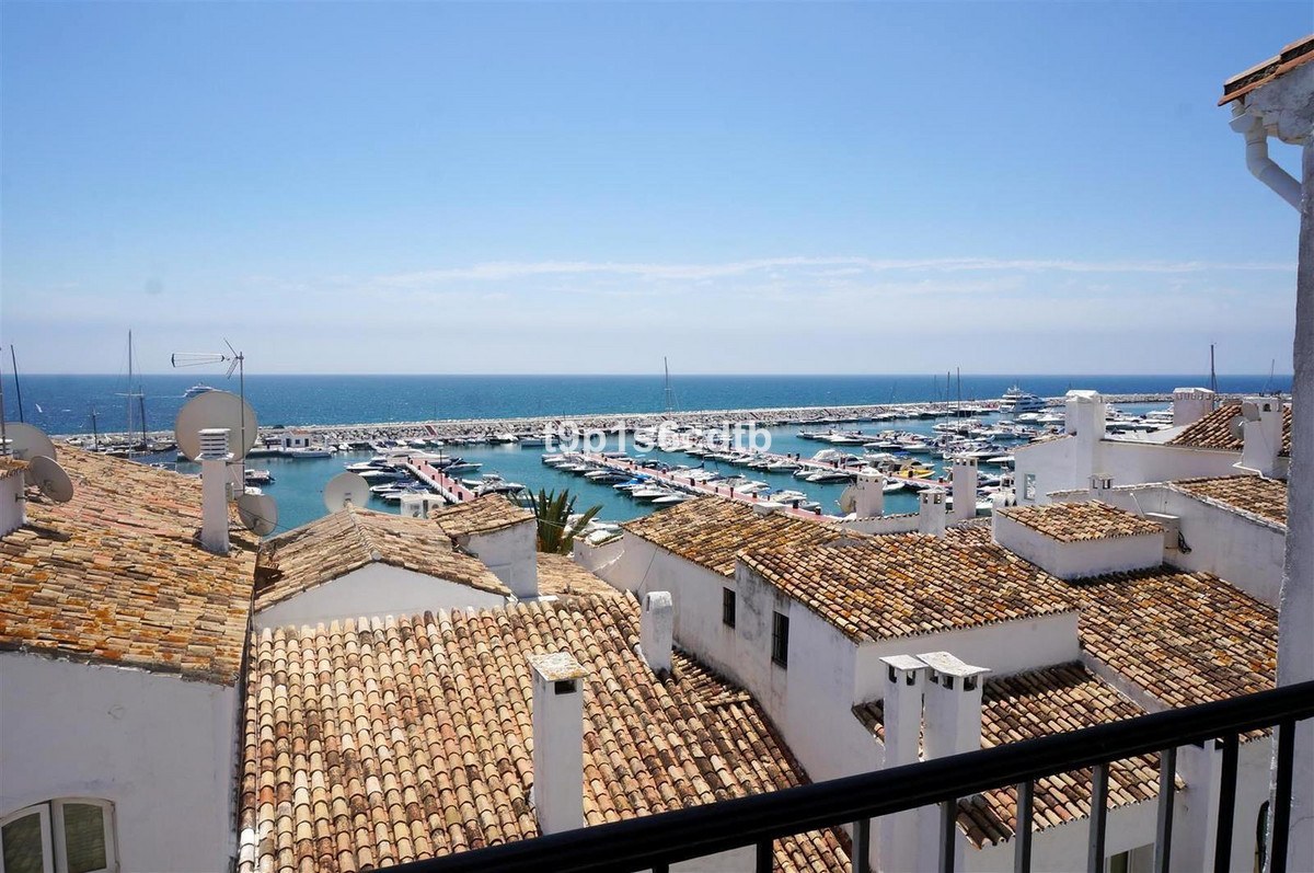 Apartment in Puerto Banús